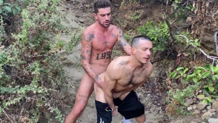 Fuck in the Forest – Chris Damned, Diego Daniels