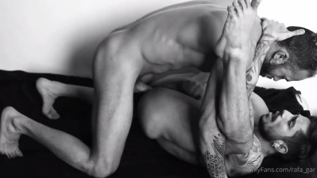 Black and White – Rafa & Avra