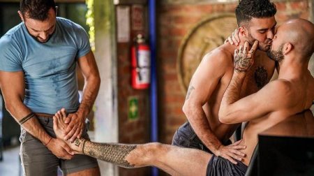 Sexy Foot Action – Sir Peter, Jeffrey Lloyd, Pol Prince