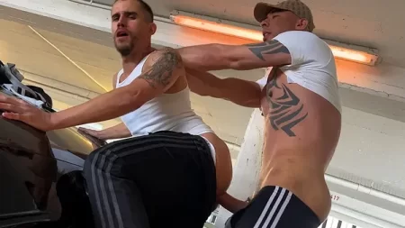 Hung Asian Top Fucks Hood Boy Raw in a Parking Lot – Tian Tao, Deepthroat